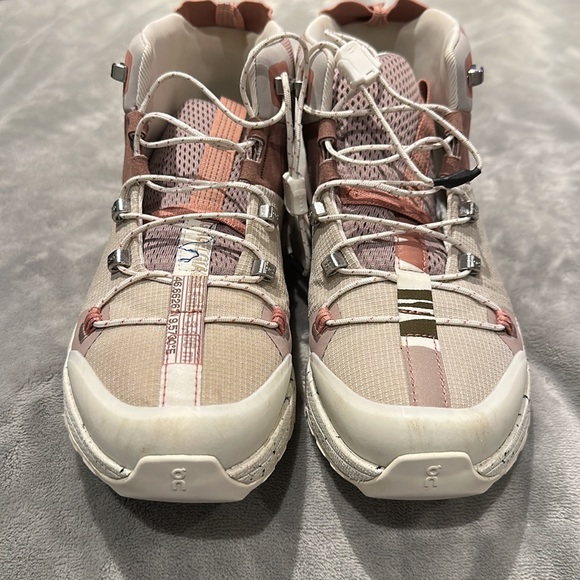 On Cloudtrax hiking shoes - Picture 4 of 11